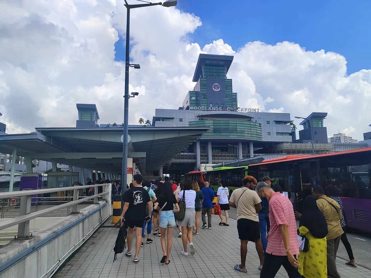 Woodlands Checkpoint, the land border crossing between Singapore and Malaysia Woodlands Checkpoint, the land border crossing between Singapore and Malaysia
